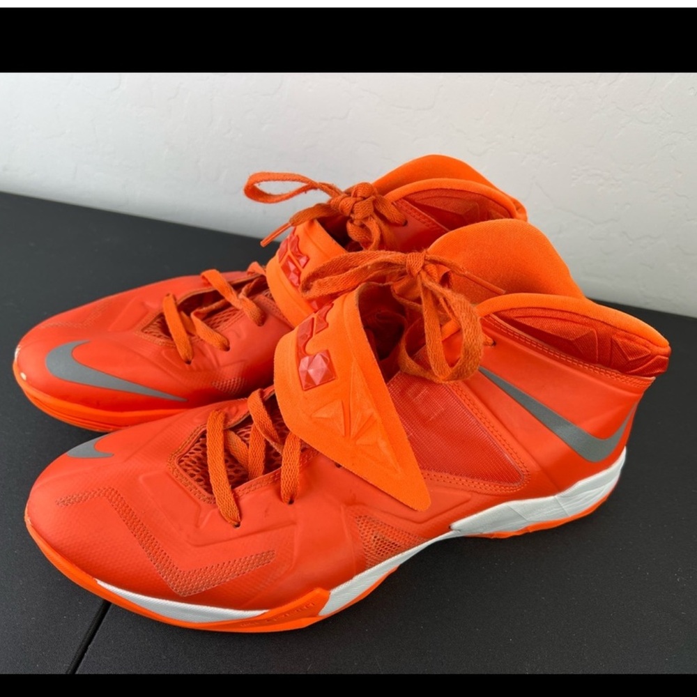 Nike LeBron XIII Bright Orange Crimson Basketball Shoes – Men’s Size 13 Retired